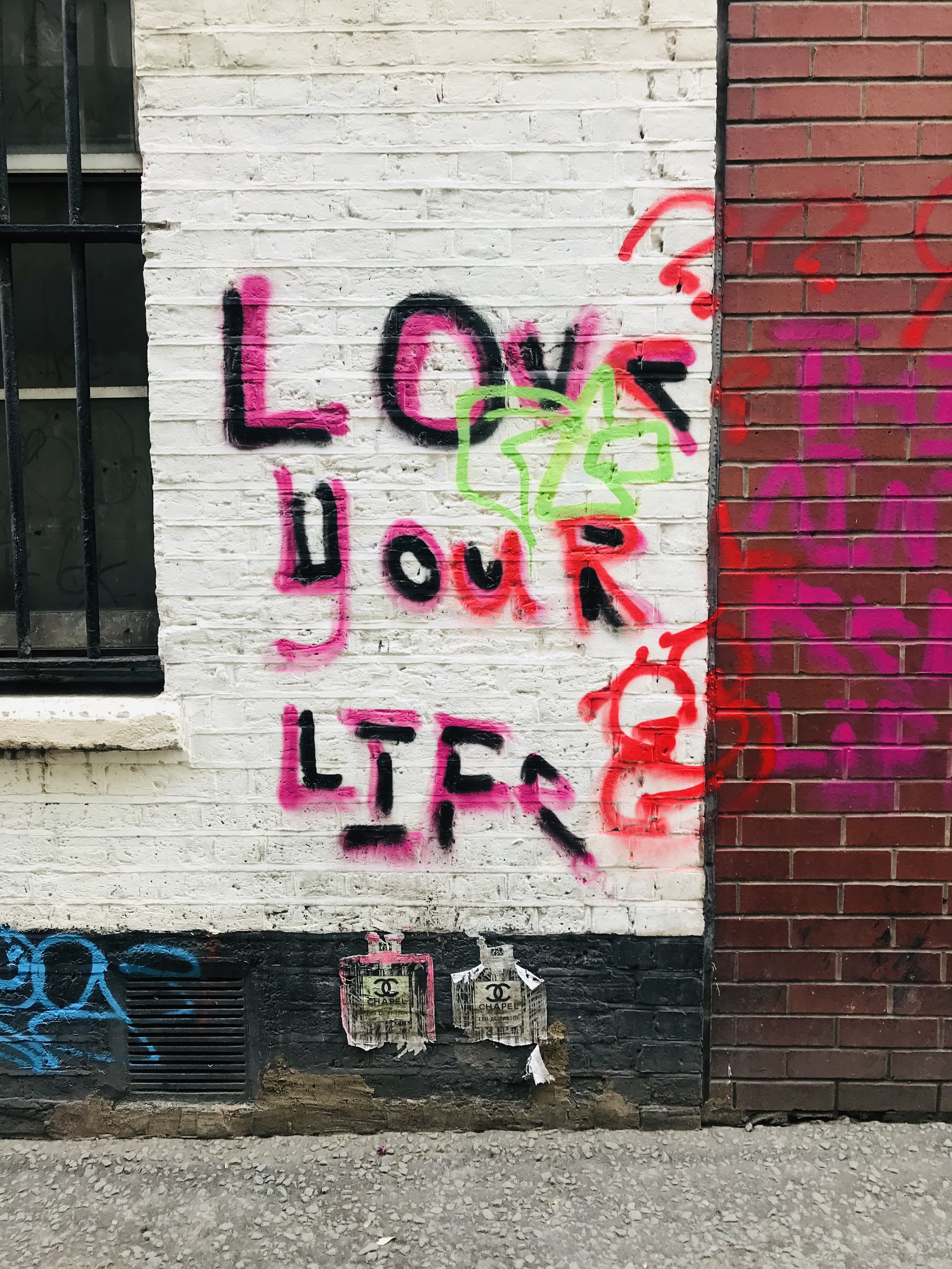 love your life street art