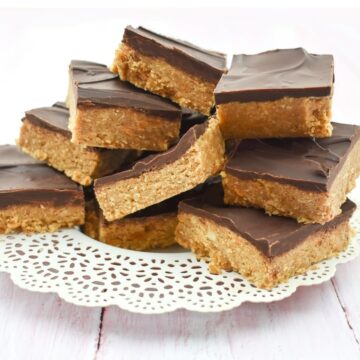 easy vegan peanut butter squares with oats and chocolate