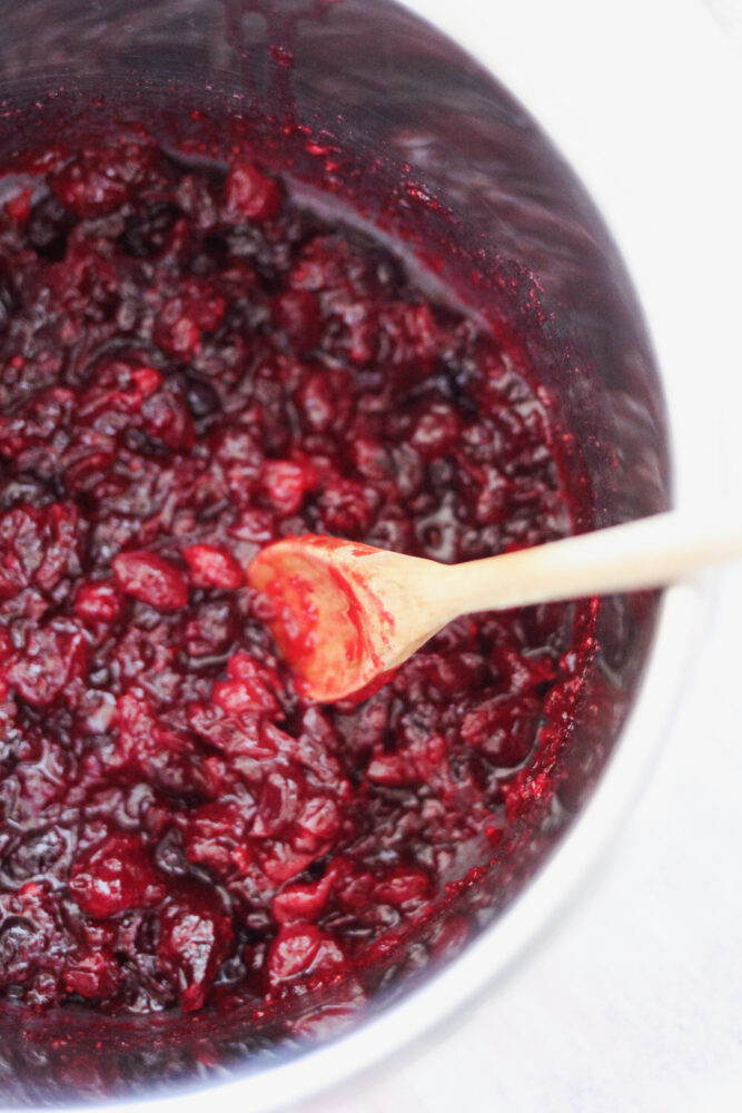 Cooking cranberries in a slow cooker